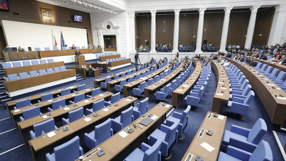 Трети провал. Парламентът ще заработи на... | StandartNews.com
