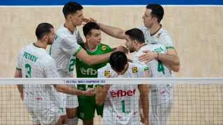 Видео стени по площадите! Цяла България гледа лъвовете