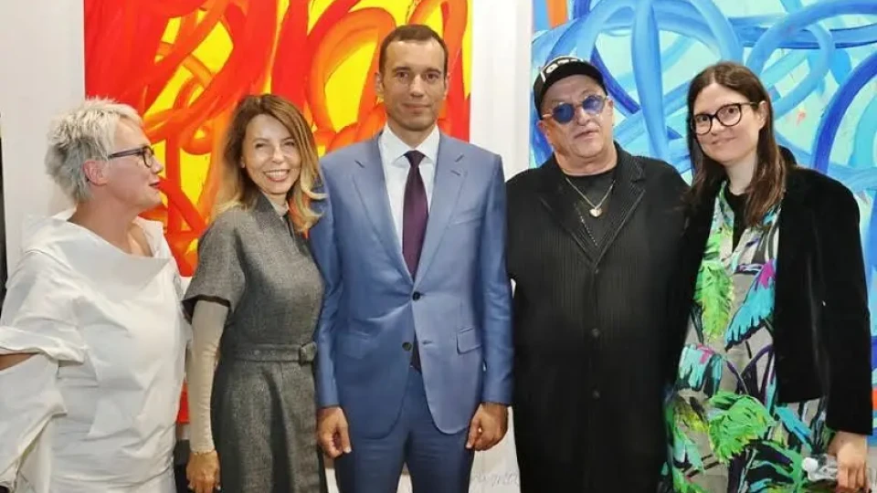Терзиев откри международния арт панаир, Цветелина Бориславова сред първите зрители | StandartNews.com